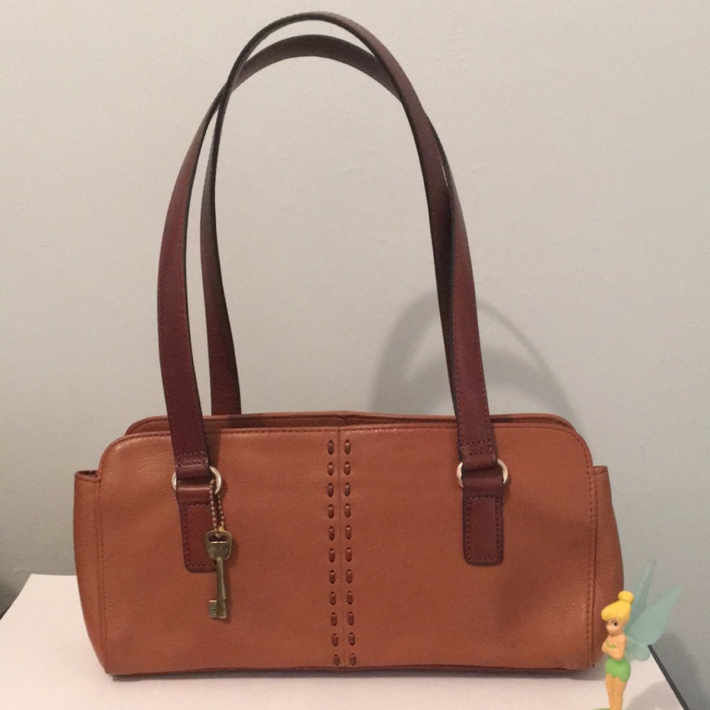 Vintage Fossil Tan Leather Shoulder or handbag.